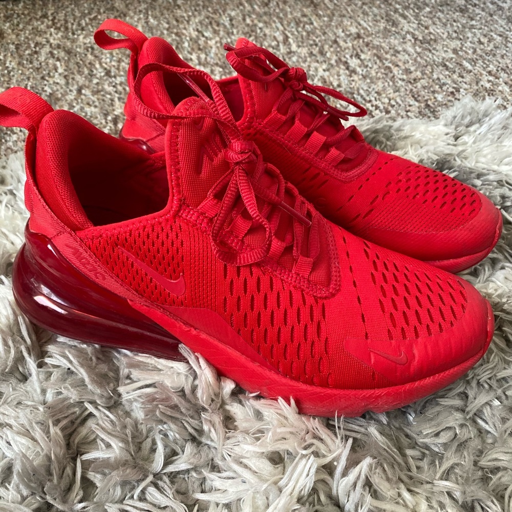Red Nike Air Max 270